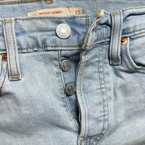Levi’s Wedgie Skinny